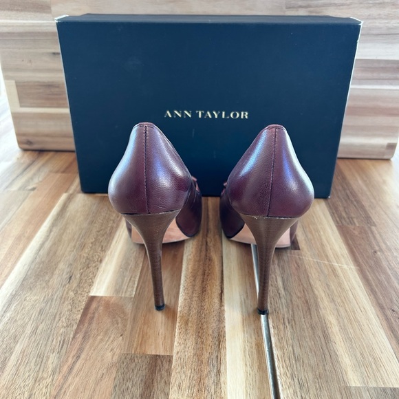 Ann Taylor burgundy tassel Oxford heels - Picture 4 of 6